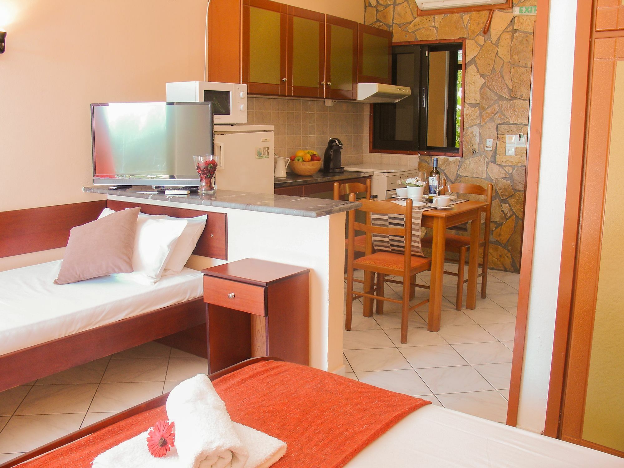 Ionian P Apartments เปรเวซา ภายนอก รูปภาพ